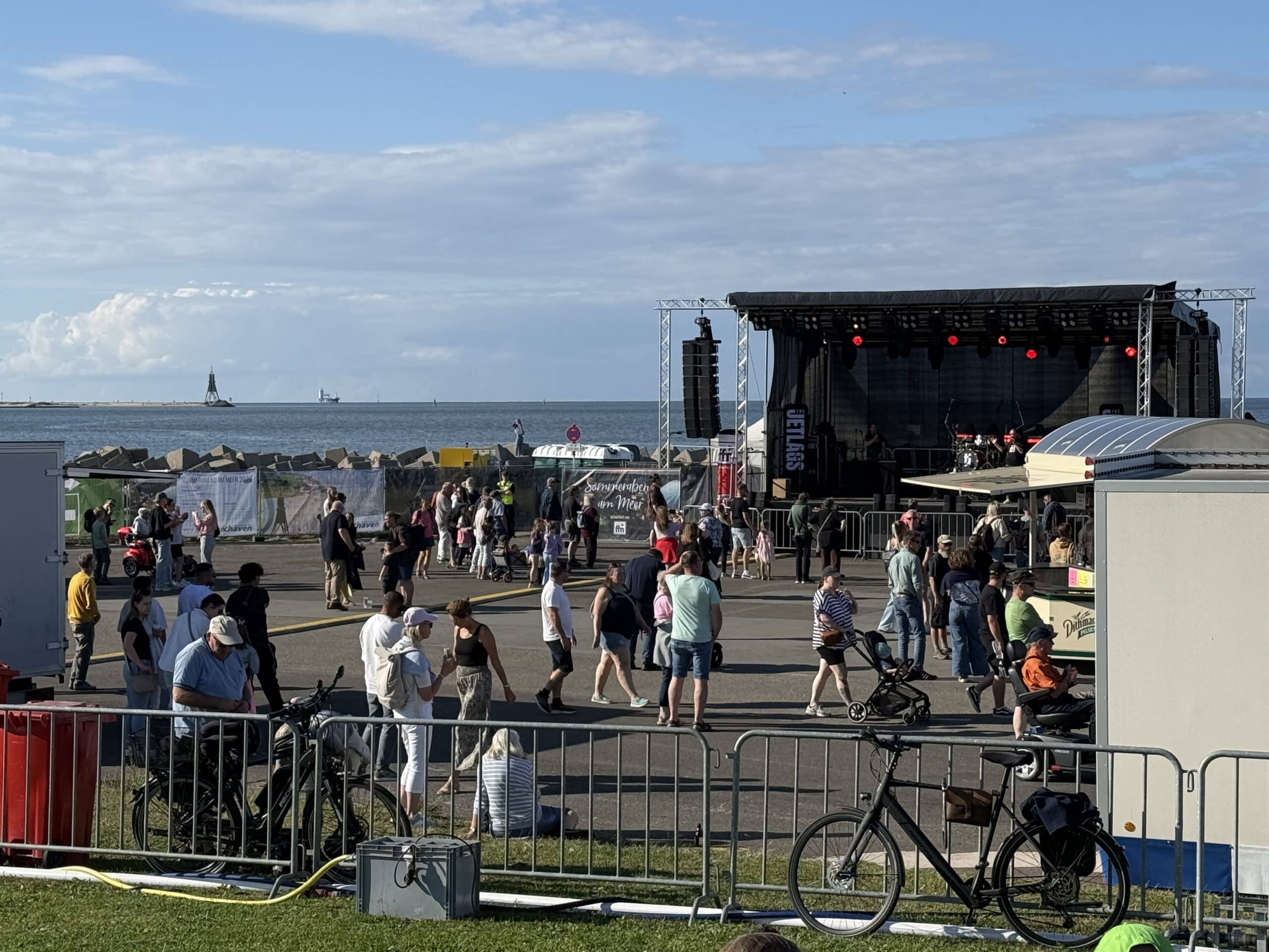 Der Sommerabend am Meer in Cuxhaven